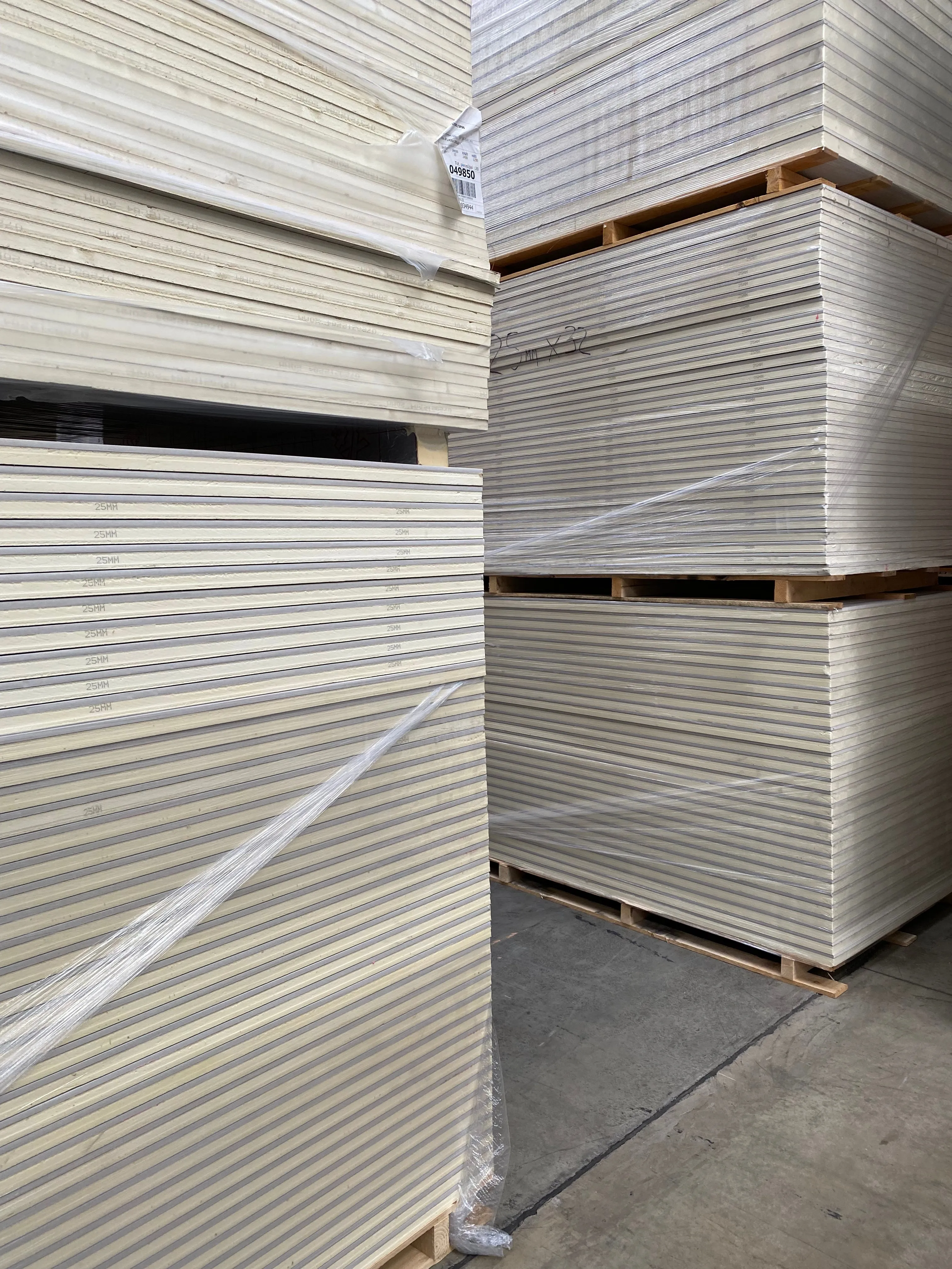 32.5mm Ultraliner Insulated PIR Plasterboard - Pallet of 12